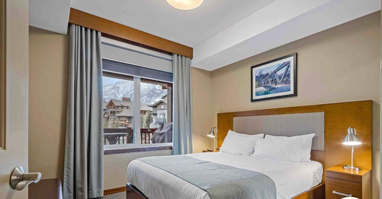 Falcon Crest Lodge 1 Bedroom Condo With Gym & Hot-Tubs & Mountain View Canmore Exterior photo