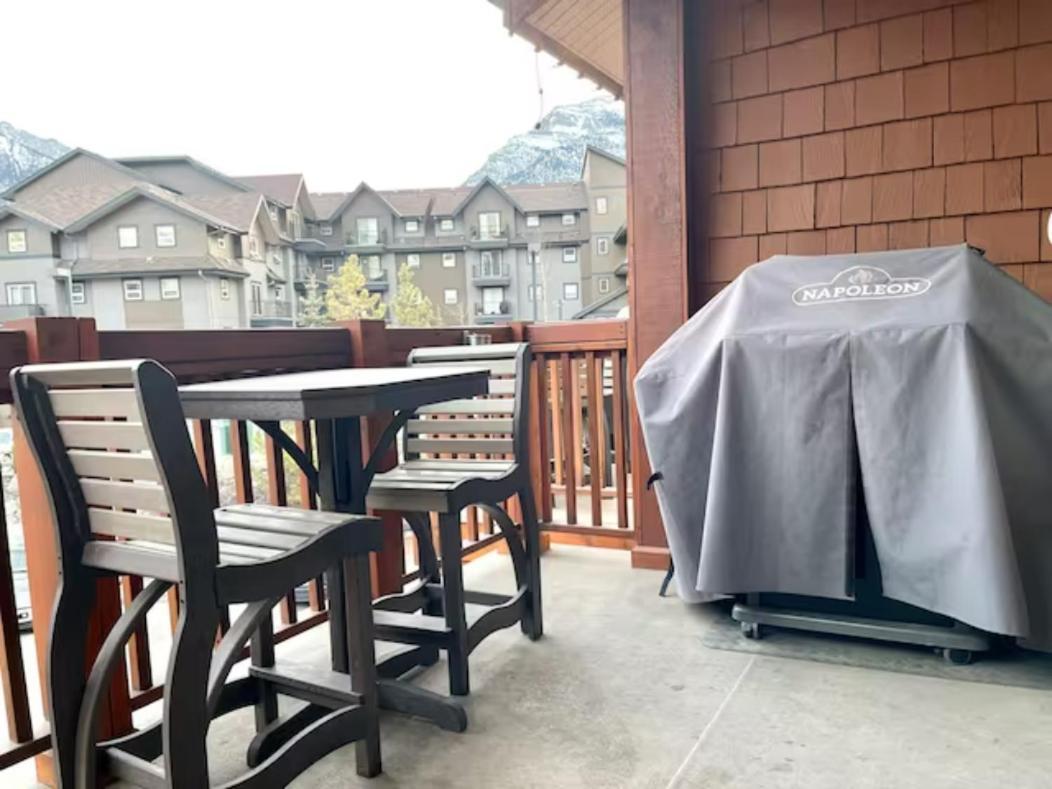 Falcon Crest Lodge 1 Bedroom Condo With Gym & Hot-Tubs & Mountain View Canmore Exterior photo
